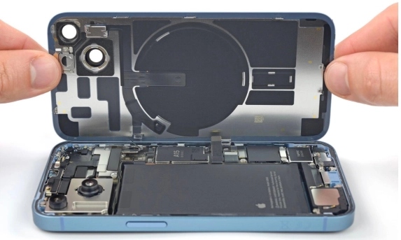 lo smontaggio del telefono